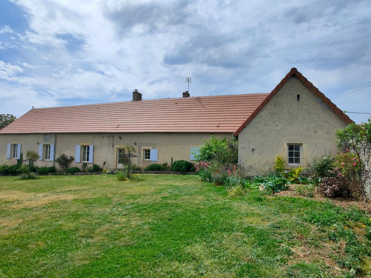 Gite De La Maison Fort Vereaux Exterior foto