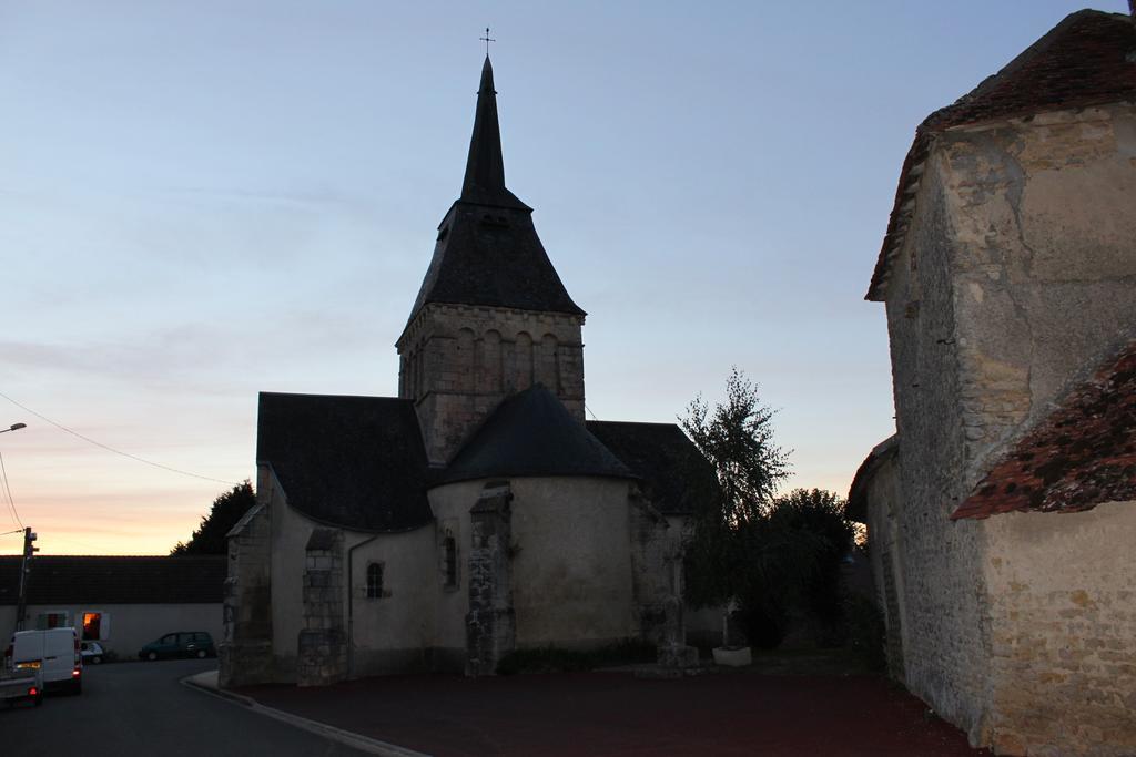 Gite De La Maison Fort Vereaux Habitación foto