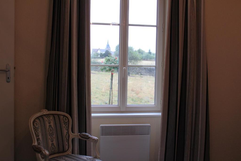Gite De La Maison Fort Vereaux Habitación foto